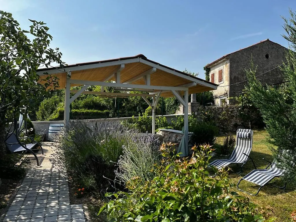 Holiday Home Adricon Grižane Hırvatistan